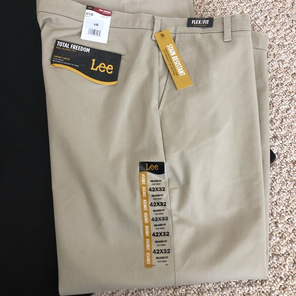 lee total freedom relaxed fit comfort stretch